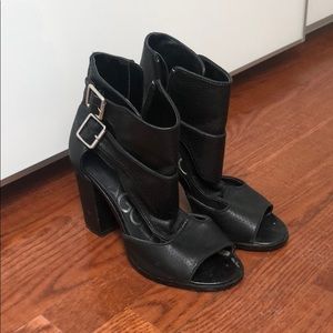 Kelsi dagger peep toe bootie